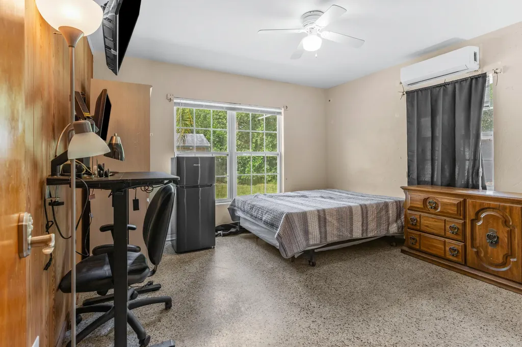 2456 Cortez Avenue Vero Beach FL 32960
