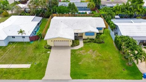 4240 NE 19th Avenue Oakland Park FL 33308