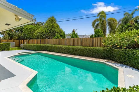 4240 NE 19th Avenue Oakland Park FL 33308