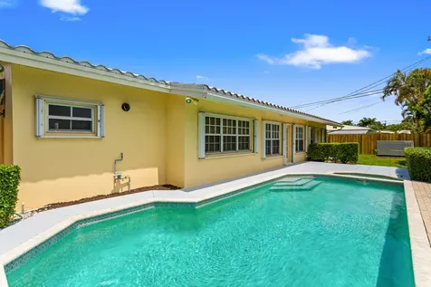4240 NE 19th Avenue Oakland Park FL 33308
