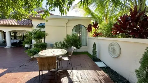 706 Via Genova Deerfield Beach FL 33442