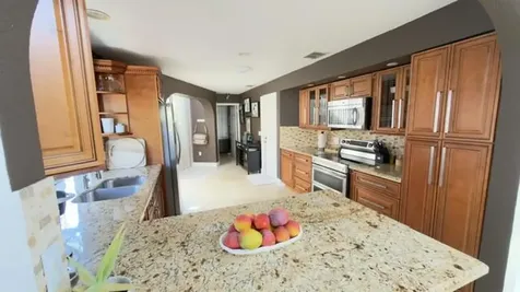 706 Via Genova Deerfield Beach FL 33442