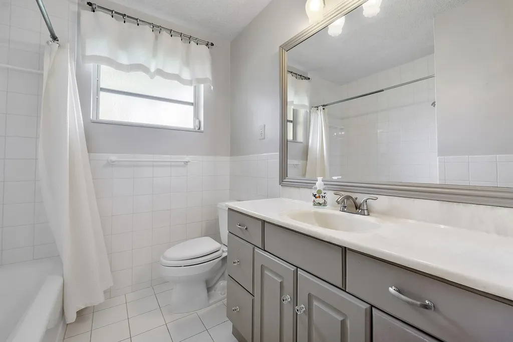 1101 NE 35th Street Pompano Beach FL 33064
