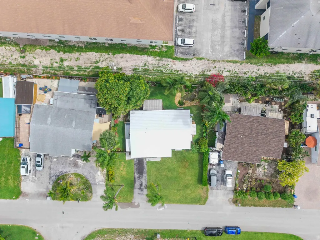 1101 NE 35th Street Pompano Beach FL 33064