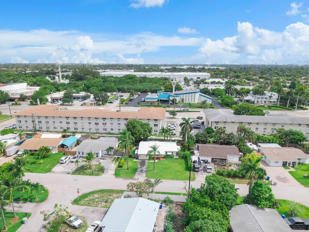 1101 NE 35th Street Pompano Beach FL 33064