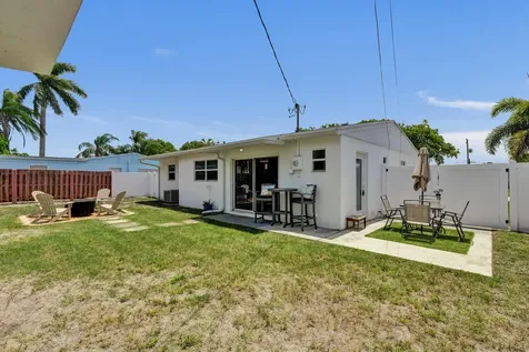 9446 Birmingham Drive Palm Beach Gardens FL 33410