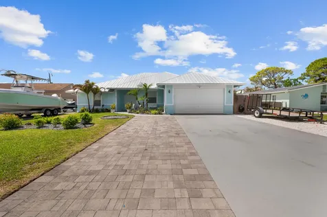 6481 SE Clairmont Place Hobe Sound FL 33455