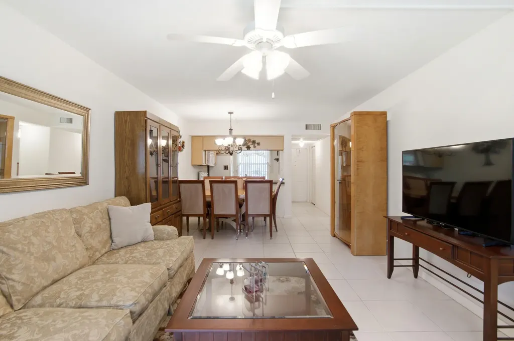 1105 Bahama Bend Coconut Creek FL 33066