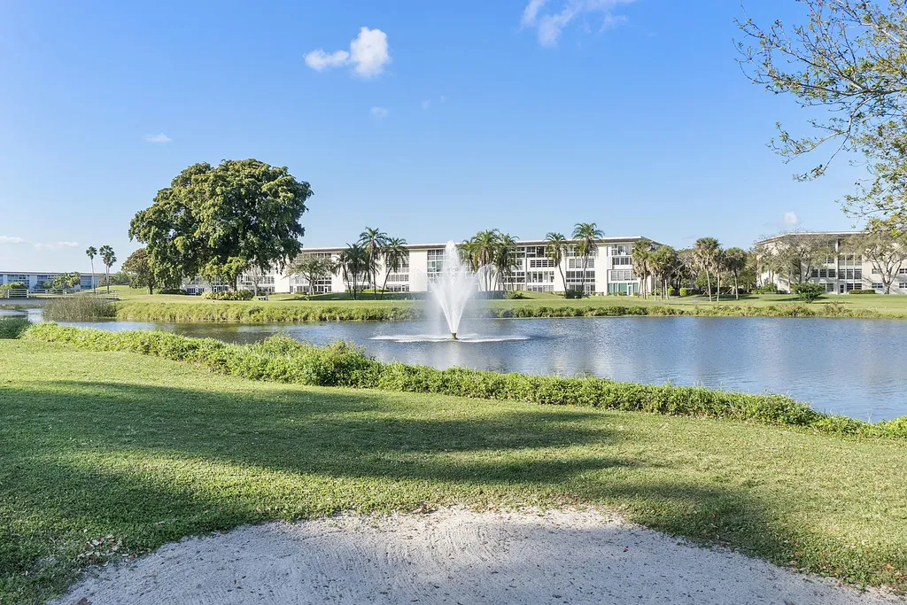 1105 Bahama Bend Coconut Creek FL 33066