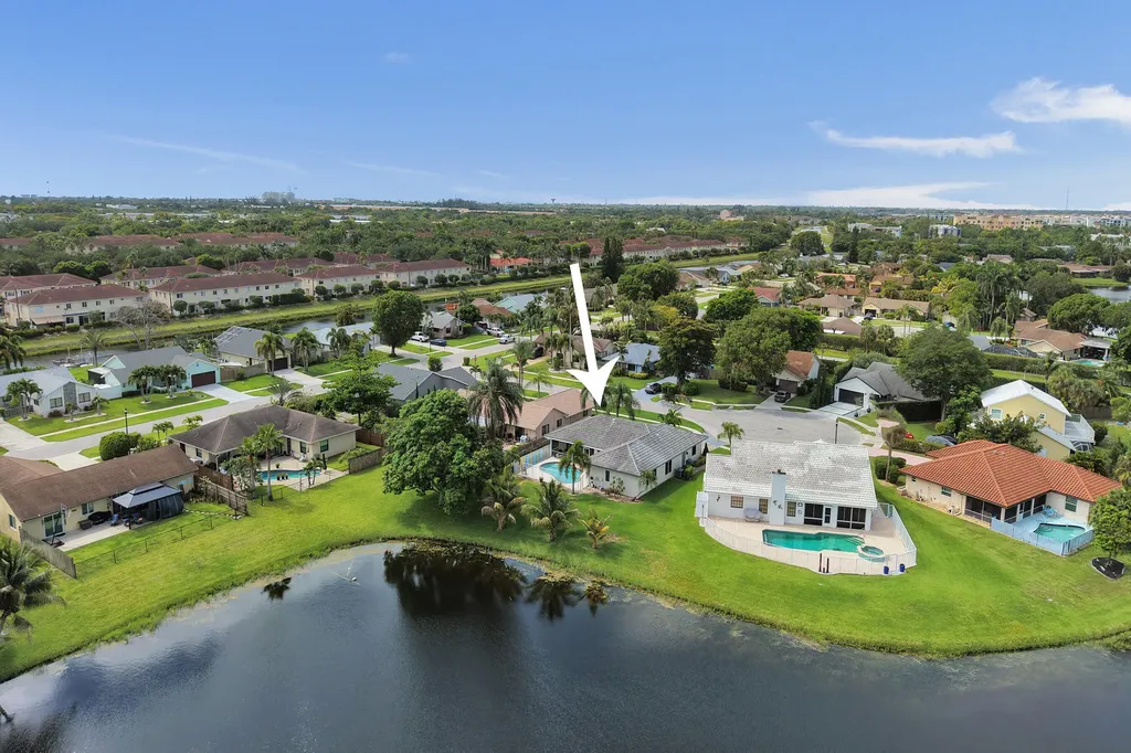 86 Las Brisas Boynton Beach FL 33426