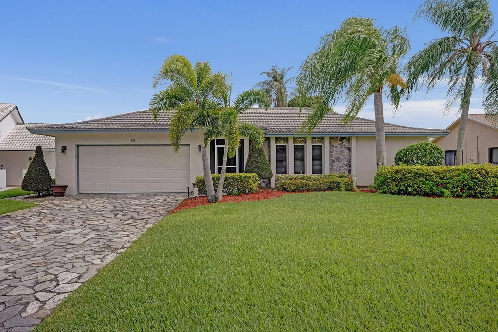 86 Las Brisas Boynton Beach FL 33426