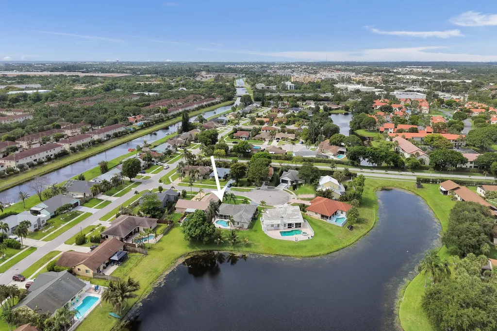 86 Las Brisas Boynton Beach FL 33426