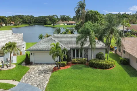 86 Las Brisas Boynton Beach FL 33426