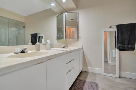 86 Las Brisas Boynton Beach FL 33426
