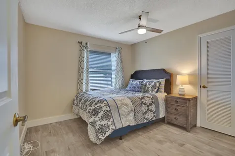 86 Las Brisas Boynton Beach FL 33426
