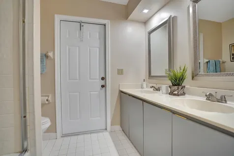 86 Las Brisas Boynton Beach FL 33426