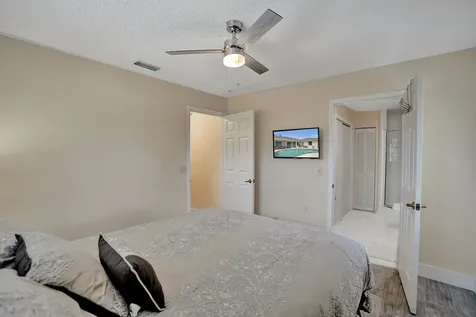 86 Las Brisas Boynton Beach FL 33426