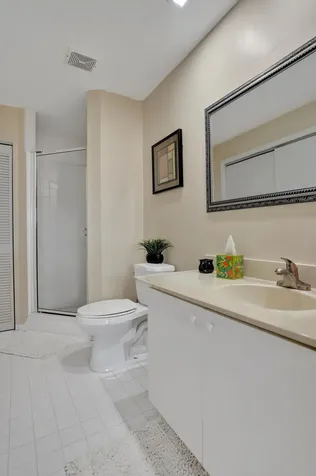 86 Las Brisas Boynton Beach FL 33426