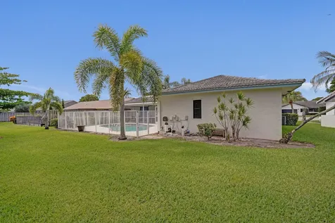 86 Las Brisas Boynton Beach FL 33426