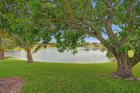 86 Las Brisas Boynton Beach FL 33426