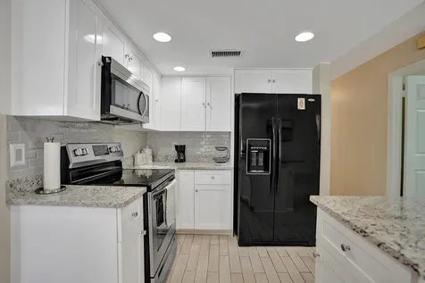 86 Las Brisas Boynton Beach FL 33426