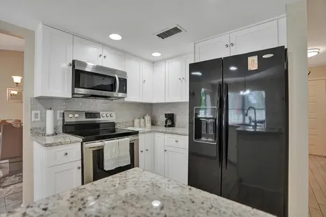 86 Las Brisas Boynton Beach FL 33426