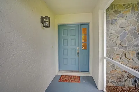 86 Las Brisas Boynton Beach FL 33426
