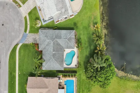 86 Las Brisas Boynton Beach FL 33426
