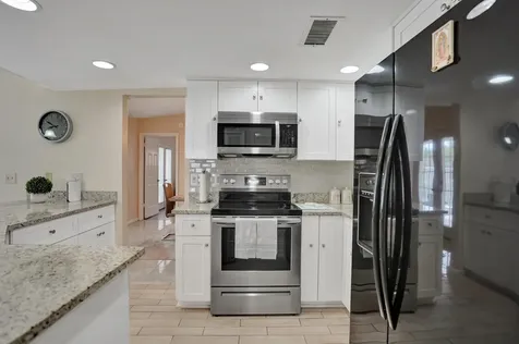 86 Las Brisas Boynton Beach FL 33426