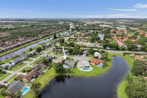 86 Las Brisas Boynton Beach FL 33426