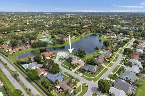 86 Las Brisas Boynton Beach FL 33426