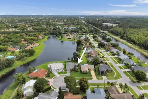 86 Las Brisas Boynton Beach FL 33426