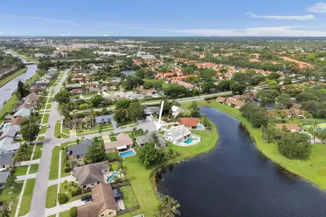 86 Las Brisas Boynton Beach FL 33426