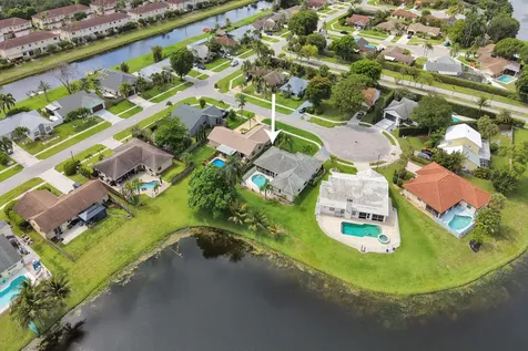 86 Las Brisas Boynton Beach FL 33426