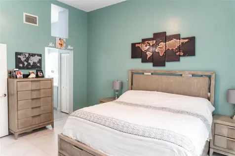 1102 SW 158th Avenue Pembroke Pines FL 33027