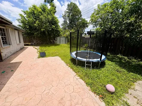 6421 NW 29th Street NW Sunrise FL 33313