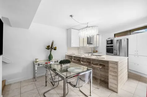 8122 Thames Boulevard Boca Raton FL 33433