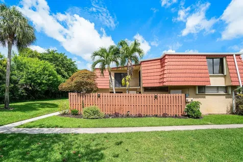 8122 Thames Boulevard Boca Raton FL 33433
