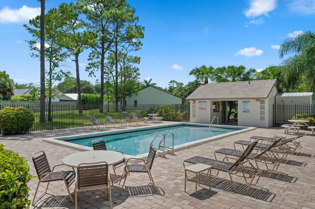 352 Wood Dale Drive Wellington FL 33414