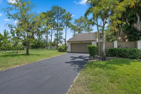 352 Wood Dale Drive Wellington FL 33414