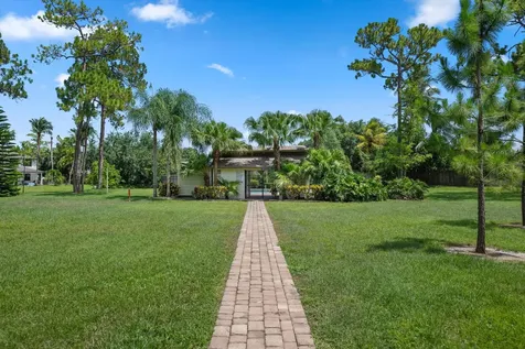 352 Wood Dale Drive Wellington FL 33414