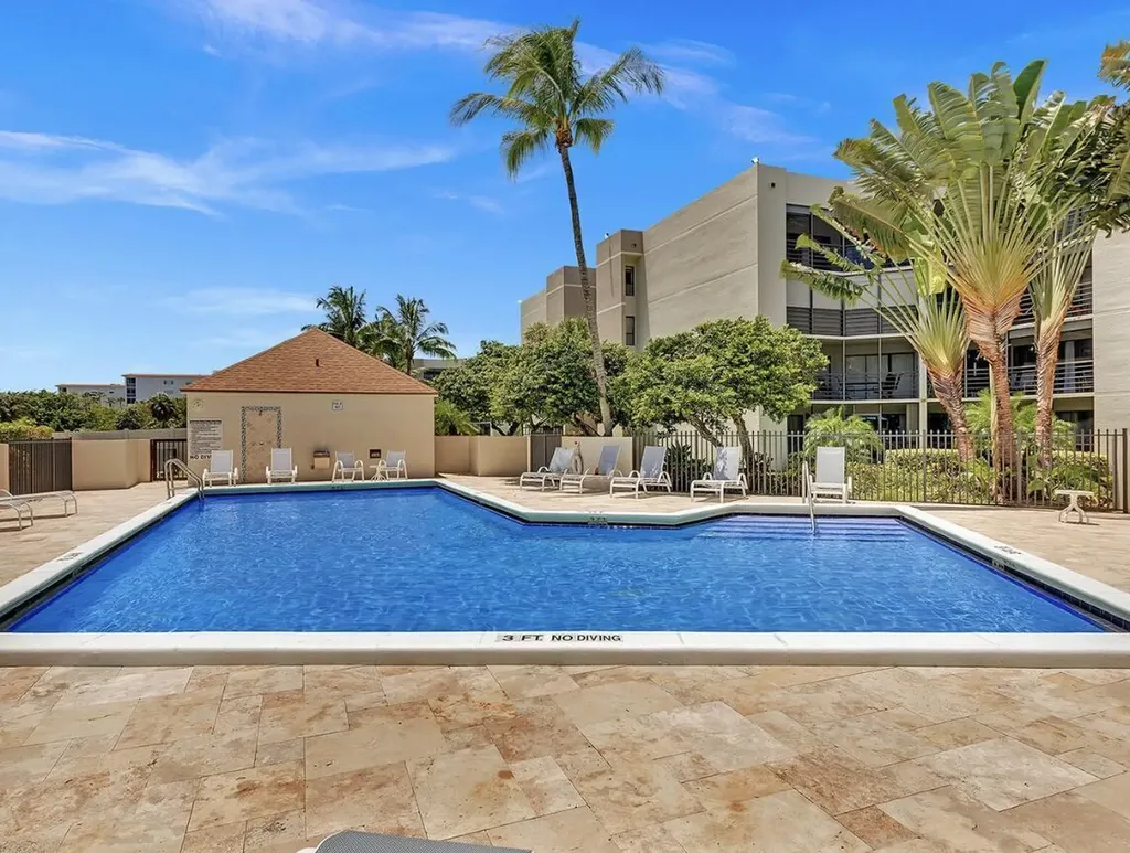 5800 Camino Del Sol Boca Raton FL 33433