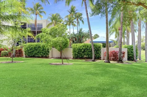5800 Camino Del Sol Boca Raton FL 33433