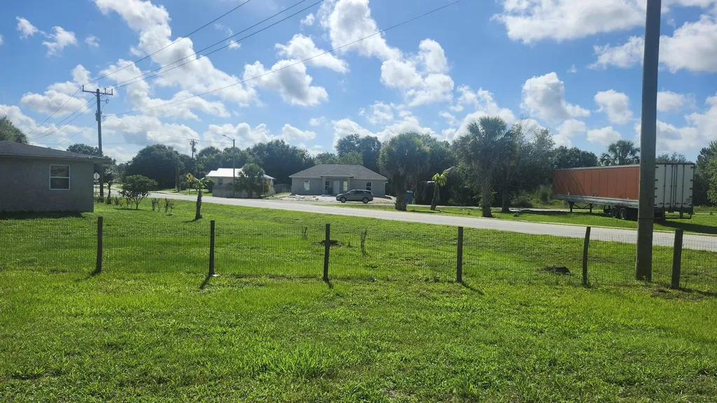 3751 NW 36th Street Okeechobee FL 34972