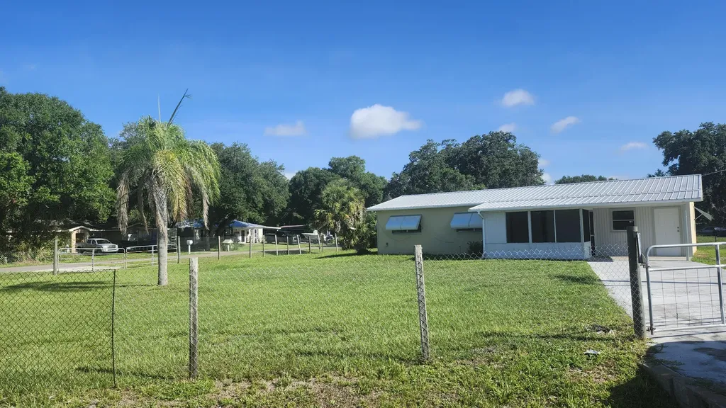 3751 NW 36th Street Okeechobee FL 34972