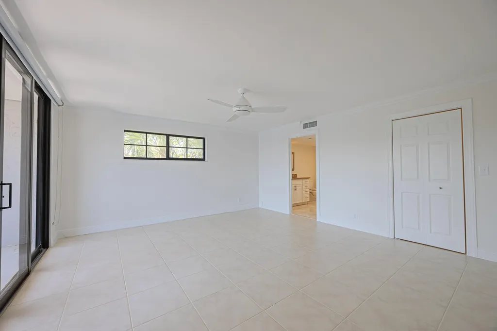 801 Palm Trail Delray Beach FL 33483