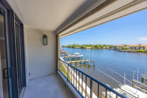 801 Palm Trail Delray Beach FL 33483