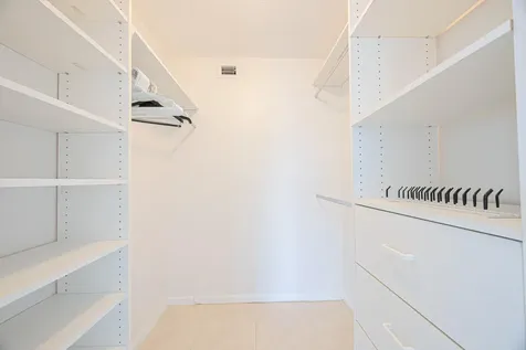801 Palm Trail Delray Beach FL 33483