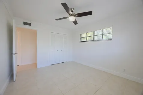 801 Palm Trail Delray Beach FL 33483