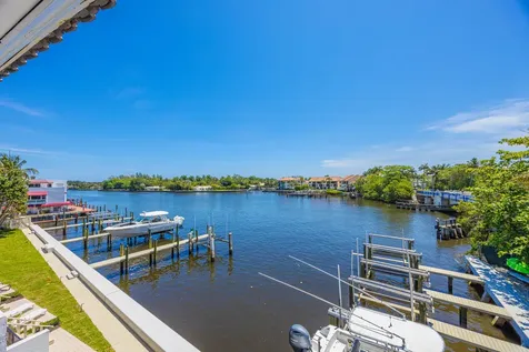 801 Palm Trail Delray Beach FL 33483
